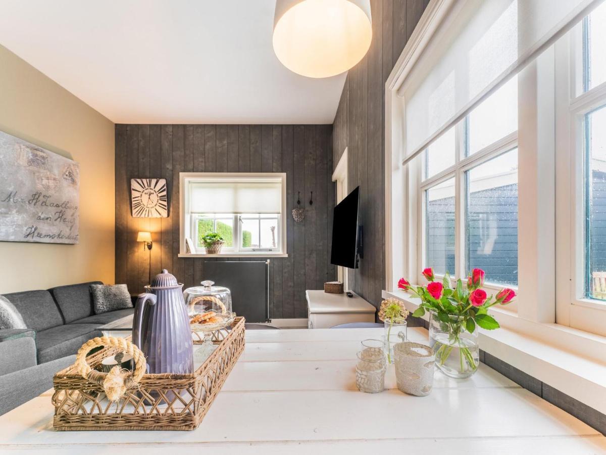 Quaint Summer Holiday Home In Egmond Binnen Экстерьер фото