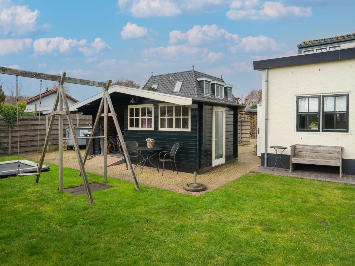 Quaint Summer Holiday Home In Egmond Binnen Экстерьер фото