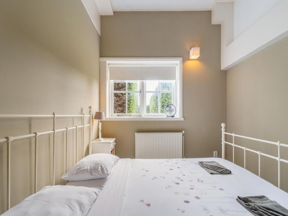 Quaint Summer Holiday Home In Egmond Binnen Экстерьер фото